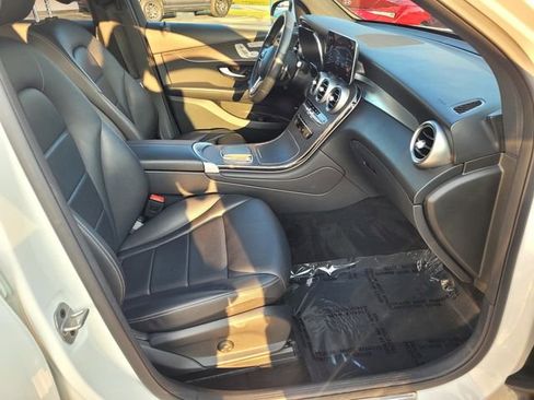 Used 2022 Mercedes-Benz GLC 300 4MATIC image 20