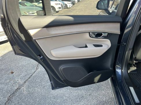 Used 2025 Volvo XC90 T8 Plus w/ Protection Package Premier image 18