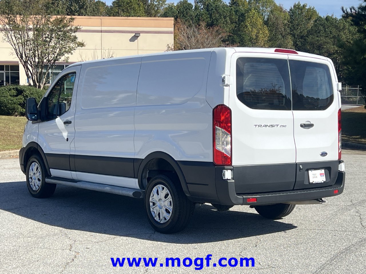 Used 2025 Ford Transit 250 Low Roof w/ Exterior Upgrade Package RWD image 2