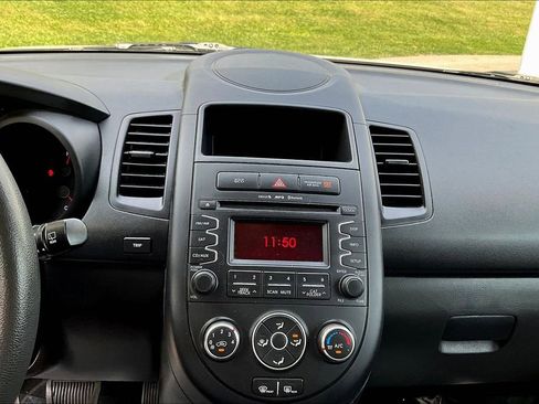 Used 2013 Kia Soul FWD image 13