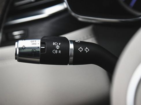 Used 2022 Jaguar F-PACE S image 23