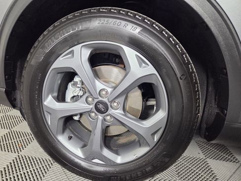 Used 2025 Ford Escape ST-Line image 9