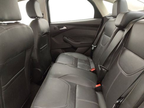 Used 2018 Ford Focus Titanium w/ Titanium Technology Package image 18