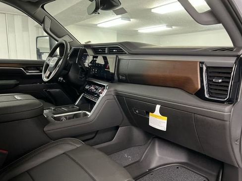 New 2025 GMC Sierra 2500 Denali w/ Denali Reserve Package AWD/4WD image 30