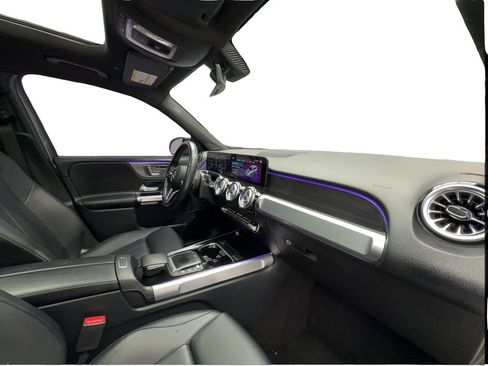 Used 2022 Mercedes-Benz GLB 250 image 30