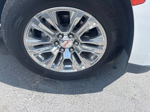 Used 2021 GMC Yukon XL Denali AWD/4WD image 4