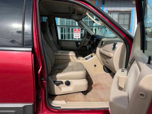 Used 2005 Ford Expedition XLT RWD image 13