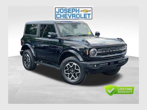 Used 2023 Ford Bronco Outer Banks AWD/4WD image 1