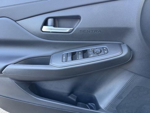 New 2026 Nissan Sentra SV w/ SV Convenience Package FWD image 4