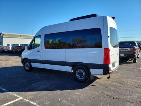 Used 2025 Mercedes-Benz Sprinter 2500 image 30