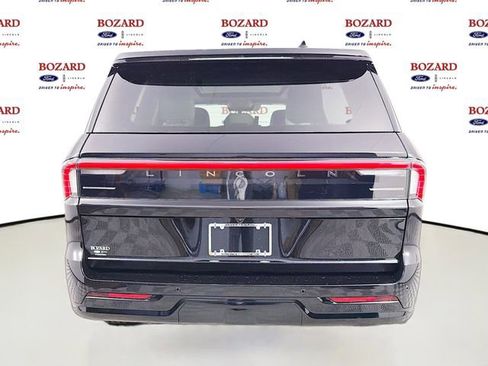 New 2026 Lincoln Navigator Reserve AWD/4WD image 7