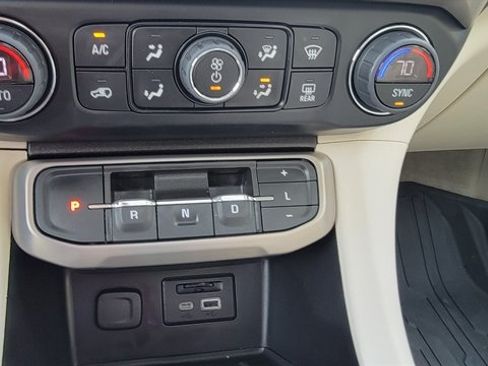 Used 2023 GMC Acadia Denali w/ Denali Ultimate Package AWD/4WD image 31