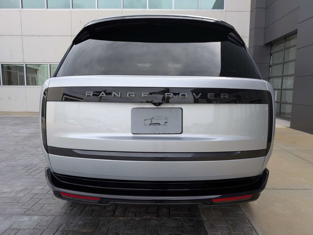Certified 2025 Land Rover Range Rover SE AWD/4WD image 4