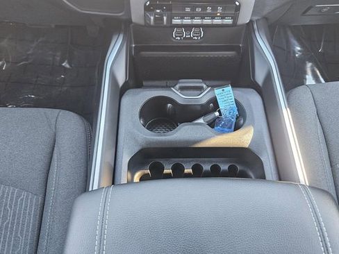 Used 2024 RAM 2500 Big Horn w/ Sport Appearance Package image 22