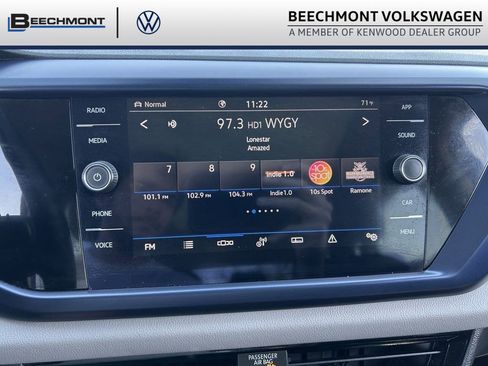 Used 2023 Volkswagen Taos SE w/ Panoramic Sunroof Package AWD/4WD image 12