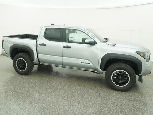 New 2025 Toyota Tacoma TRD Off-Road image 12