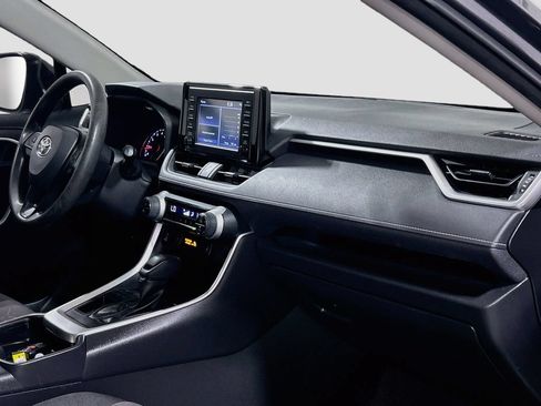 Used 2019 Toyota RAV4 XLE w/ Convenience Package FWD image 26