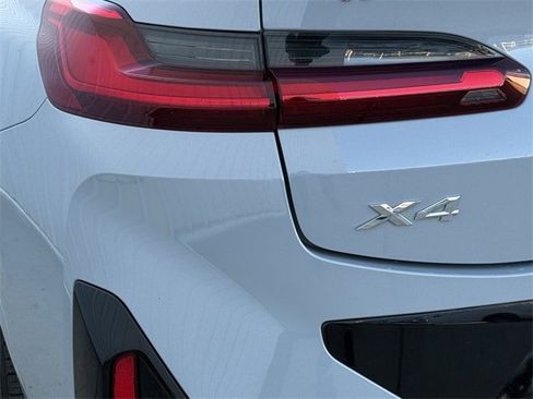 Used 2023 BMW X4 xDrive30i w/ M Sport Package image 6