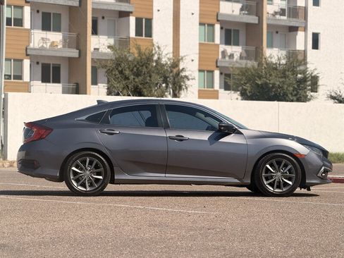 Used 2019 Honda Civic EX image 2