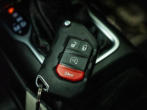 Used 2023 Jeep Gladiator Sport AWD/4WD image 20