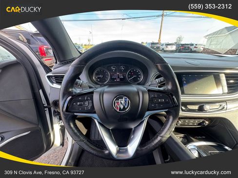 Used 2022 Buick Enclave Essence image 12