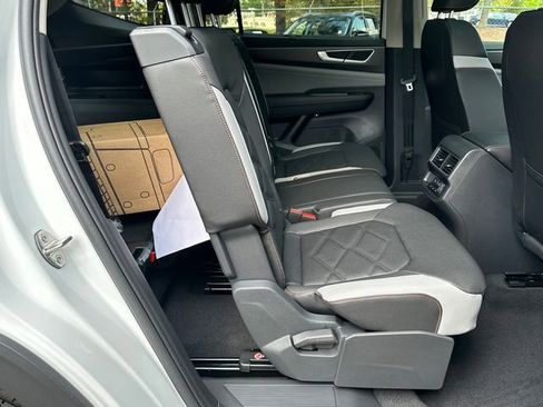 New 2026 Volkswagen Atlas Peak Edition AWD/4WD image 15