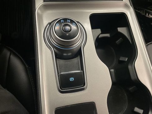 Used 2023 Ford Edge SEL image 9