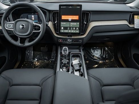 New 2026 Volvo XC60 B5 Plus w/ Protection Package Premier image 20