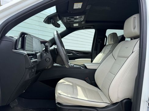 Used 2024 Cadillac Escalade Sport w/ Touring Package RWD image 5