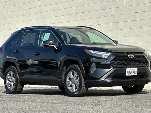 Used 2023 Toyota RAV4 XLE FWD image 2