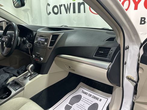 Used 2010 Subaru Outback 2.5i Premium image 12