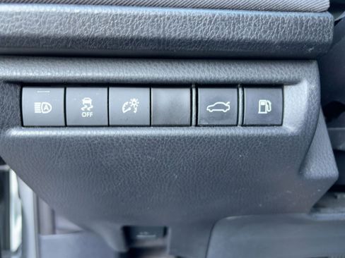 Used 2025 Toyota Camry LE image 25