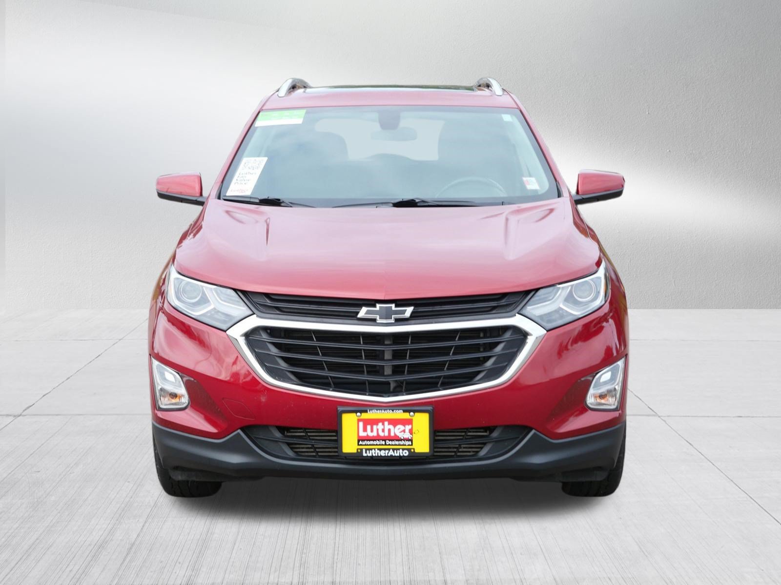 Used 2018 Chevrolet Equinox LT w/ Sun & Infotainment Package AWD/4WD image 2