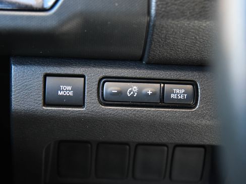 Used 2024 Nissan Frontier PRO-4X w/ Off-Road Protection Package image 29