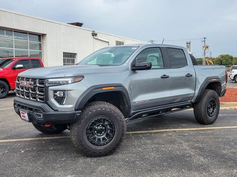 New 2025 GMC Canyon AT4 w/ AT4X AEV Edition image 2