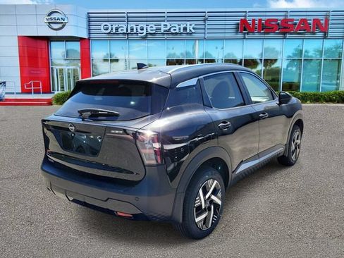 New 2026 Nissan Kicks SV w/ SV Premium Package FWD image 2