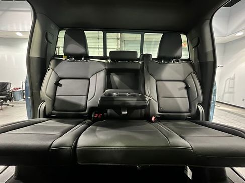 Used 2025 GMC Sierra 2500 Denali w/ Denali Reserve Package AWD/4WD image 28