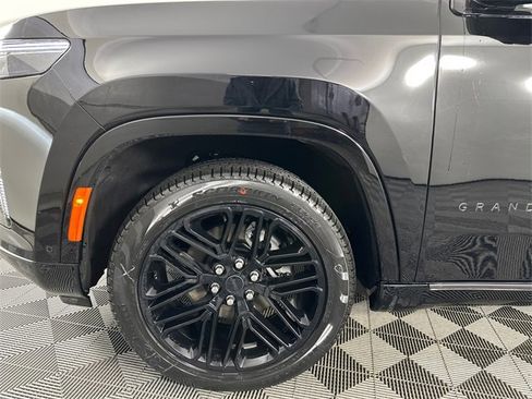 New 2026 Jeep Grand Wagoneer Limited image 2