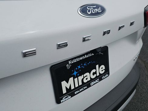 Used 2025 Ford Escape Active AWD/4WD image 27