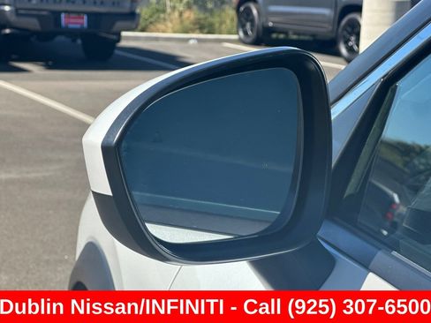 Used 2024 Nissan Rogue SV FWD image 53