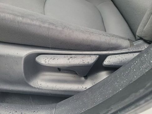 Used 2021 Toyota Corolla LE image 37