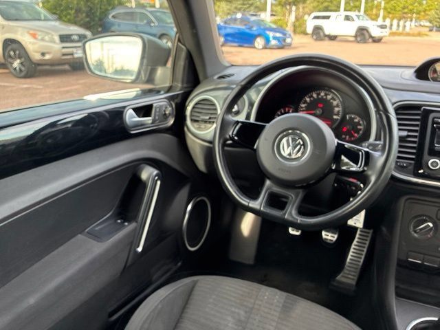 Used 2012 Volkswagen Beetle 2.0T FWD image 19