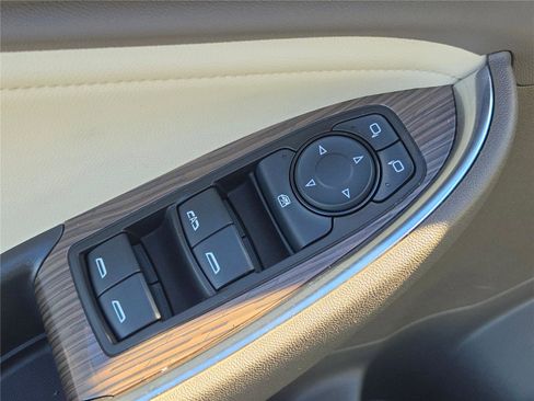 Used 2024 Chevrolet Malibu LT image 22