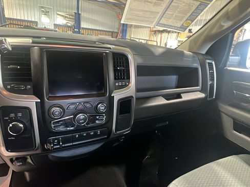 Used 2018 RAM 2500 SLT AWD/4WD image 13