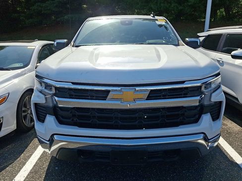 Certified 2024 Chevrolet Silverado 1500 LT AWD/4WD image 2
