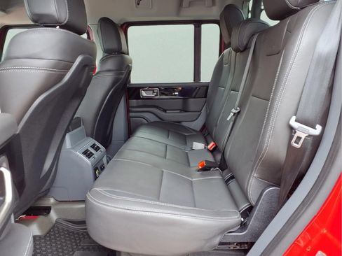 Used 2025 INEOS Grenadier AWD/4WD image 12