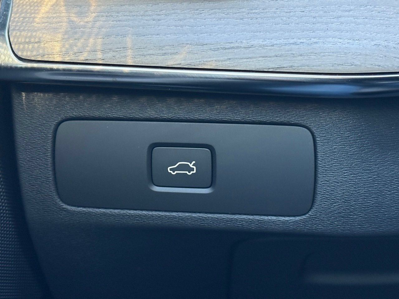 New 2026 Volvo XC90 B6 Plus AWD/4WD image 17