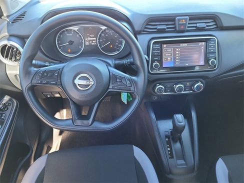 Used 2025 Nissan Versa S w/ Trunk Package image 9