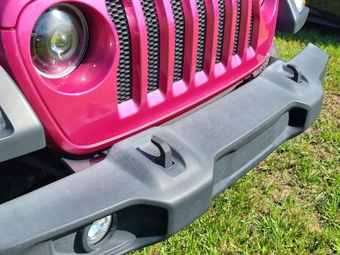 Used 2021 Jeep Wrangler Unlimited Sport AWD/4WD image 5