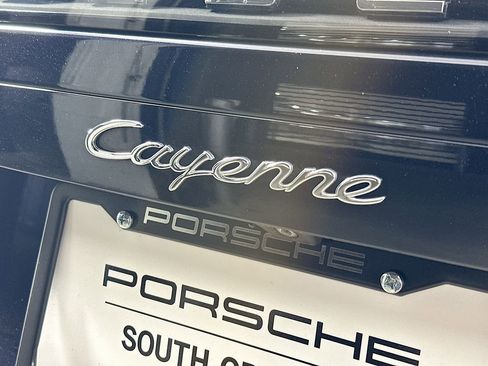 Used 2019 Porsche Cayenne image 33